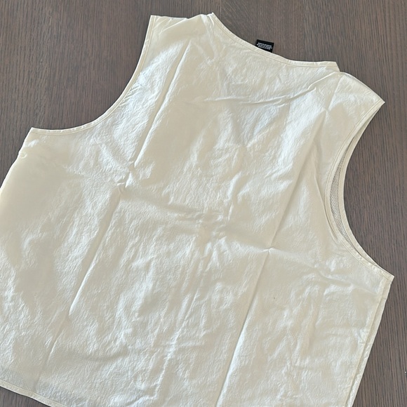 Men’s XL UA vest - Picture 3 of 4
